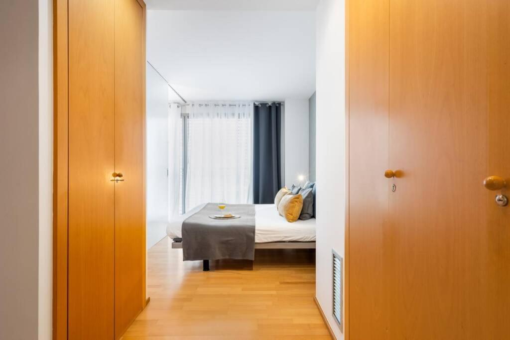 Lodging Apartments Monumumental Free Parking Barcelona Exterior photo